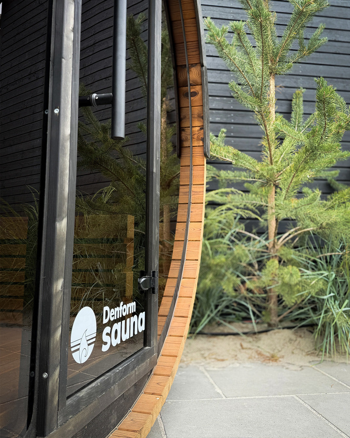Lirka Front Panorama