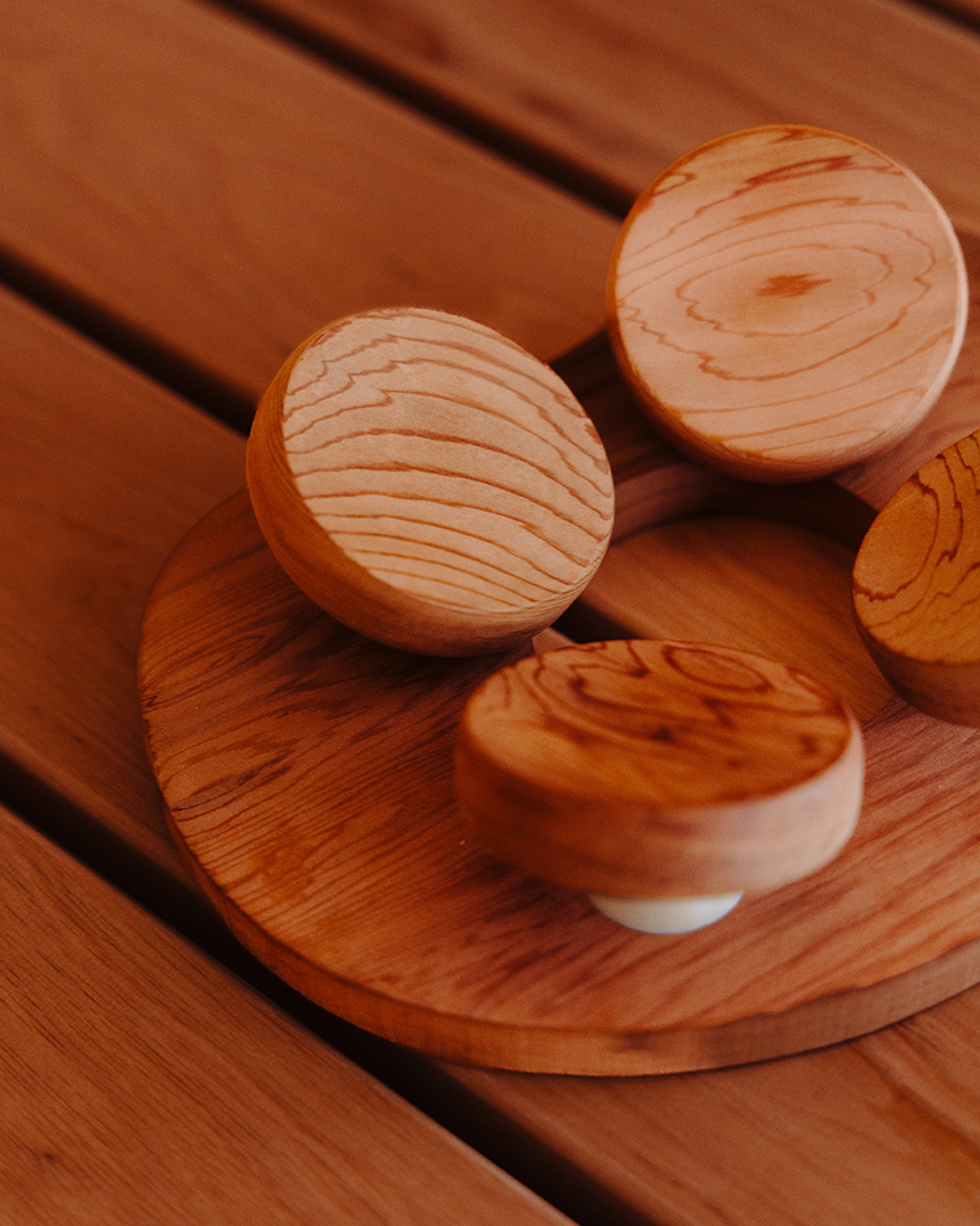 Holz-Kopfstütze für die Sauna
